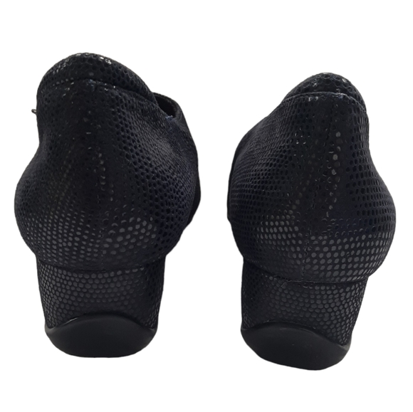 VANELI SPORT Chineka Reptile Embossed Leather Wedge Slip-ons Sz 9 Black - Picture 8 of 10